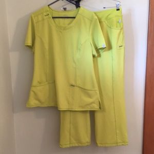 Cherokee Infinity Citrus Scrub Set Large Petite